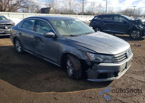 2016 Volkswagen Passat S z USA, uszkodzony, nr VIN 1VWAT7A32GC054273